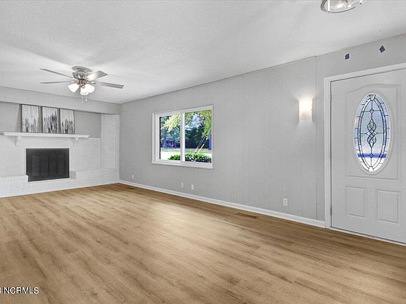 3rd image of 3500 Catherine Street