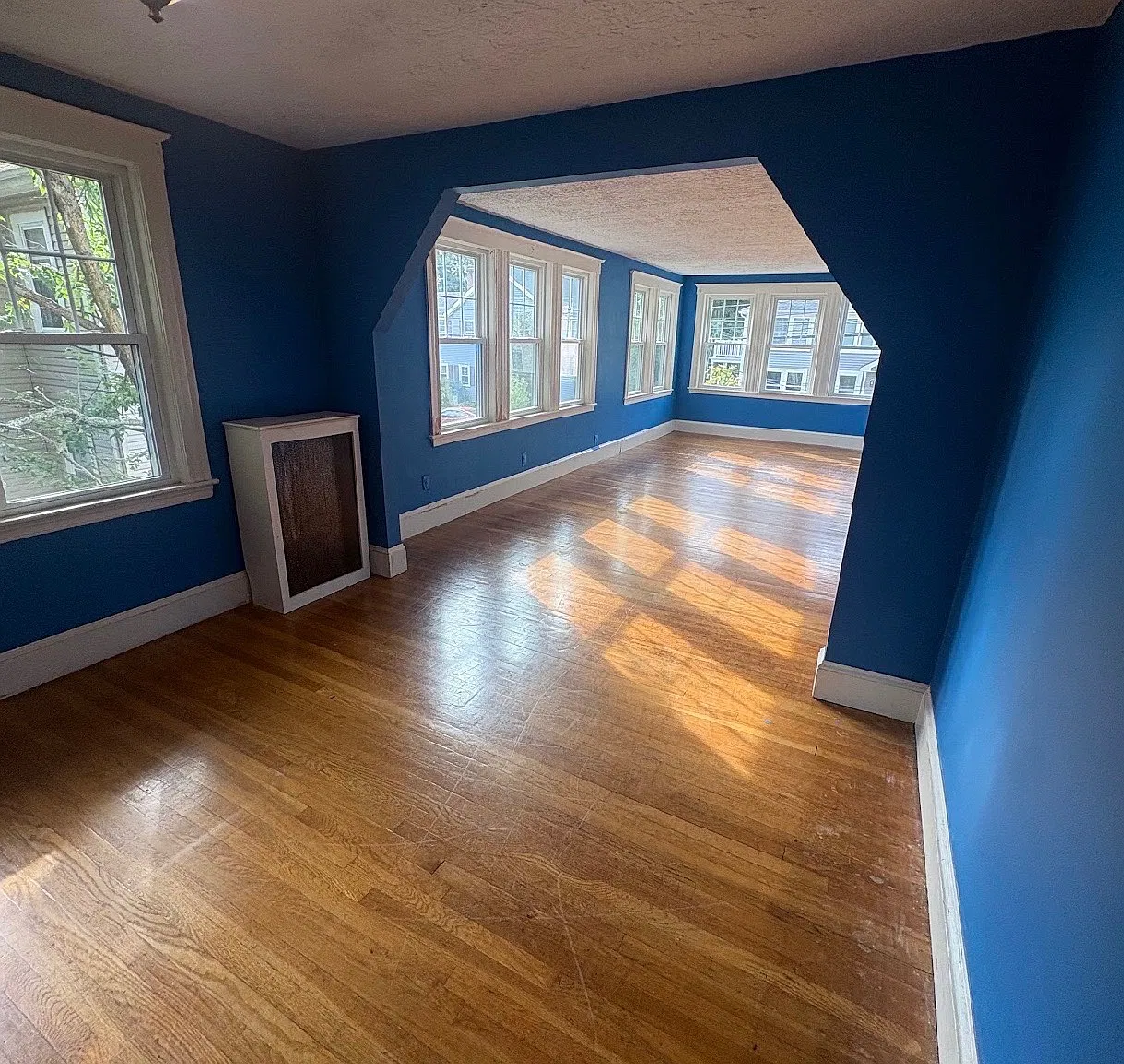 3 bed, 1240 sqft, $3,700 — Photo 1