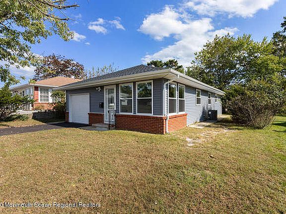3rd image of 8 Oranjestad St
