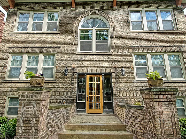 2753 Hampshire