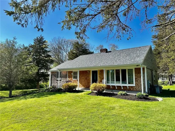 75 Ridgeside Ln, Tiverton, RI 02878