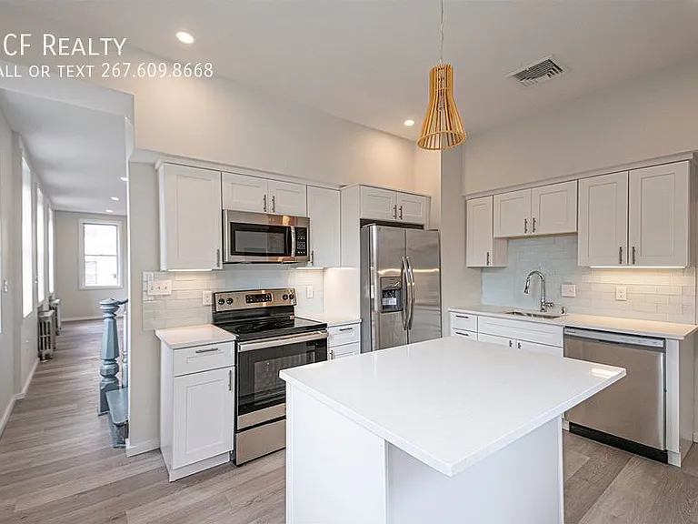 825 S 12th St — Photo 5