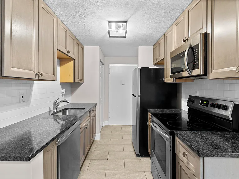 45 Jefferson Rd #1-7 — Photo 11