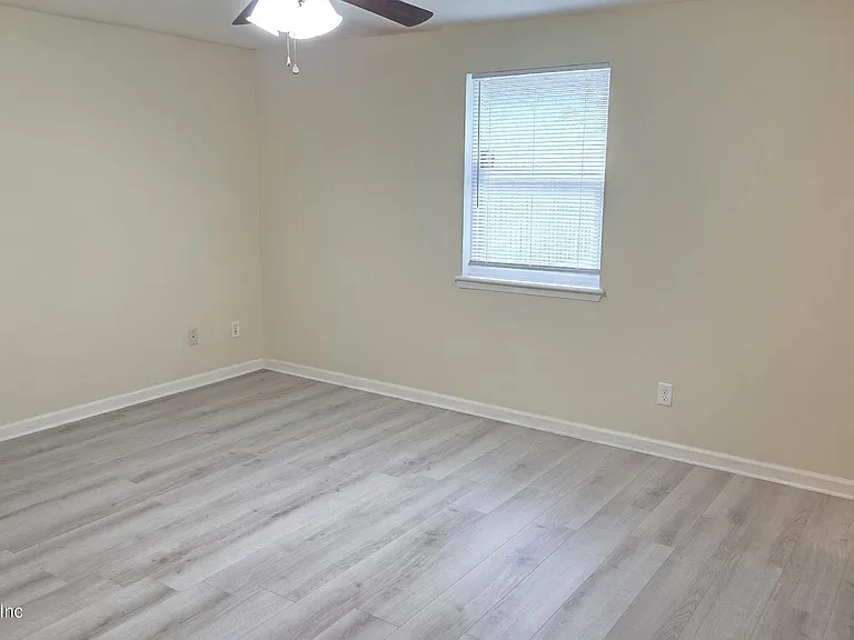 8240 Pear Rd — Photo 13