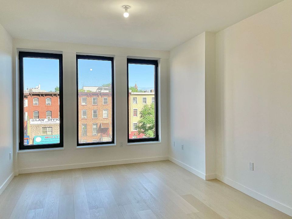 1st image of 58 Saint Marks Pl #306