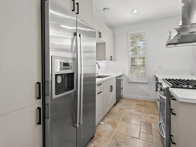 1229 22nd St #A — Photo 10