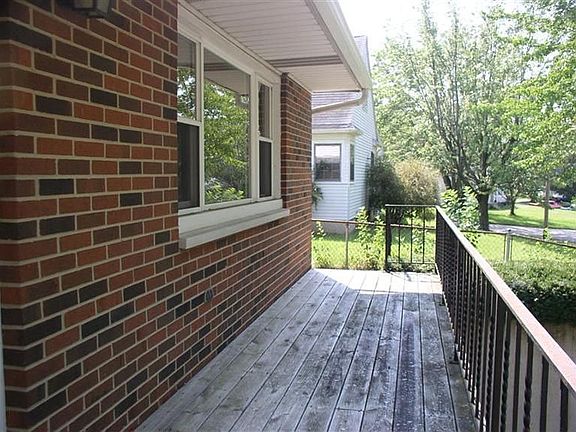 2nd image of 465 N Stadium Dr