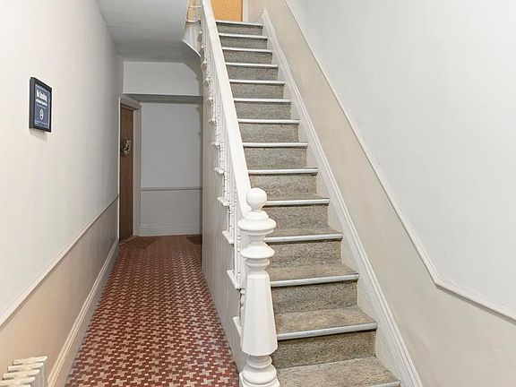 2nd image of 513 51st Ave
