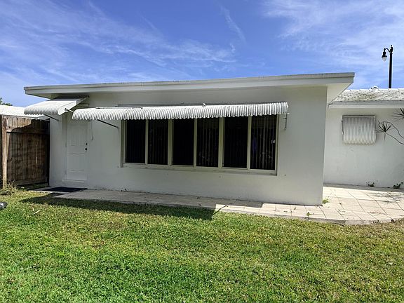 2nd image of 2751 NW 4th Avenue