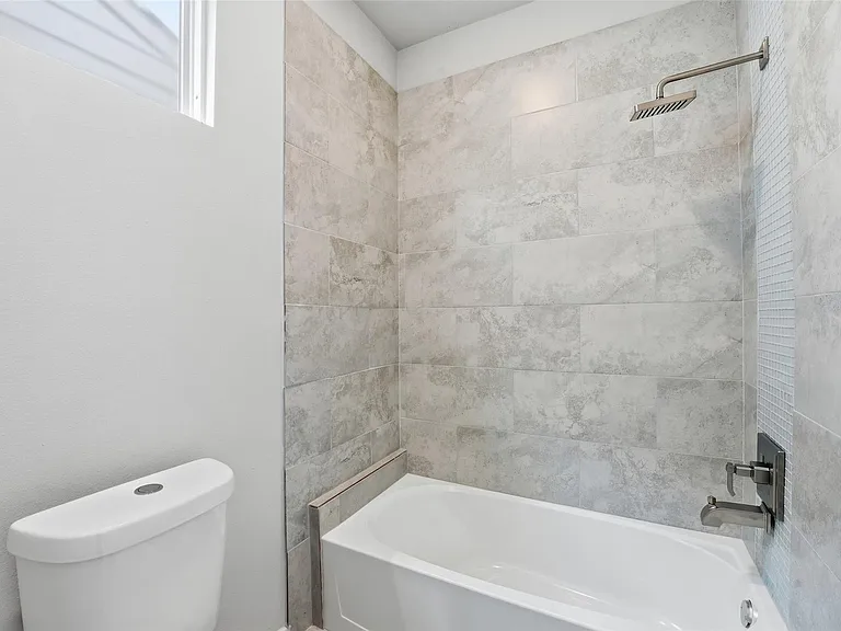 4307 Larkspur St — Photo 12