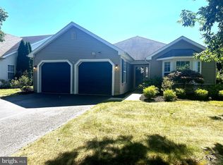 19 Sandhurst Rd, Lakewood, NJ 08701