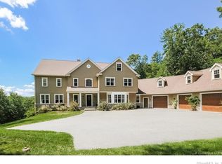 5 Fiddlehead Rd, Oxford, CT 06478