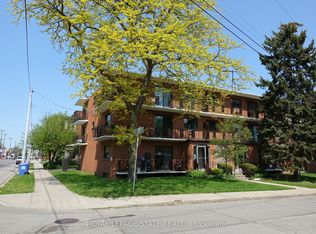 50 Hilda Ave #303, Hamilton, ON L8M 3E6