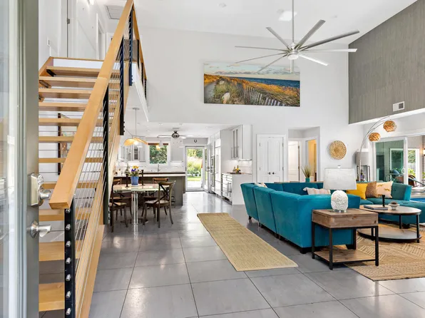 29 Melissa Avenue, Mashpee, MA 02649