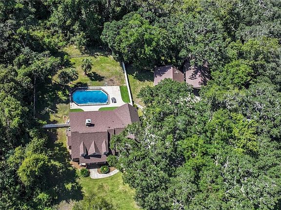 2nd image of 316 Brentwood Cir