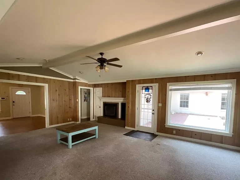 600 Shadywood Dr #1 — Photo 2