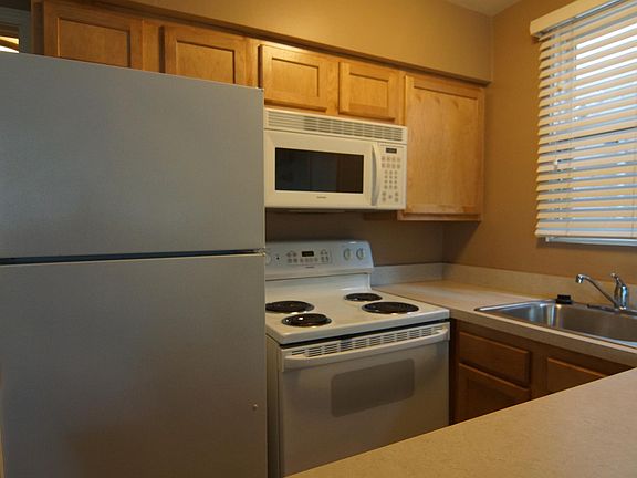 2nd image of 1228 Garfield St #2