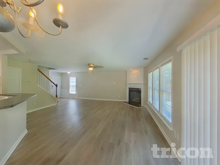 3281 Saville St SW — Photo 5