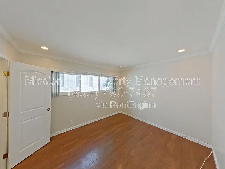 515 N Alisos St #B — Photo 10