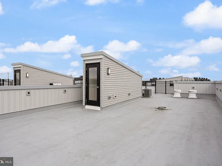2150 Northbank Pl #143 — Photo 33