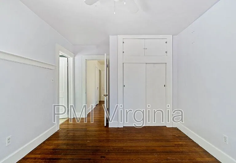 818 W 42nd St — Photo 16