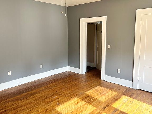 3rd image of 410 Egan St Unit D