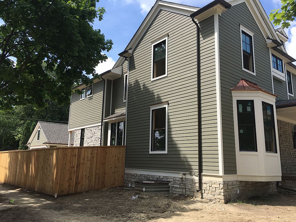 1st image of 592 E Southlawn Blvd