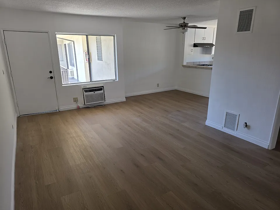 8740 Topanga Canyon Blvd #16