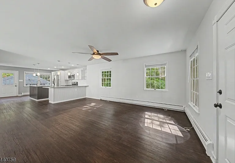 8 Oak Rd — Photo 5