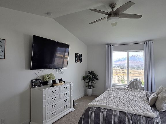 5th image of 1052 N Highpass Dr