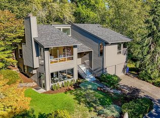 5745 SW Gaines Ct, Portland, OR 97221