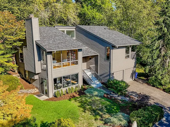 5745 SW Gaines Ct, Portland, OR 97221