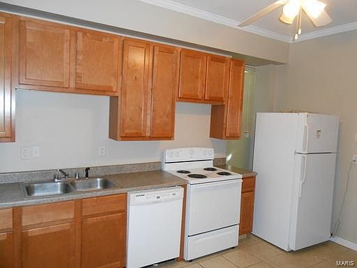 3rd image of 1112 Mackay Pl