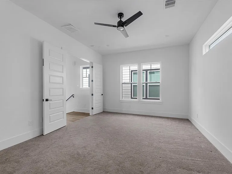 9004 Orange Spring Dr — Photo 16