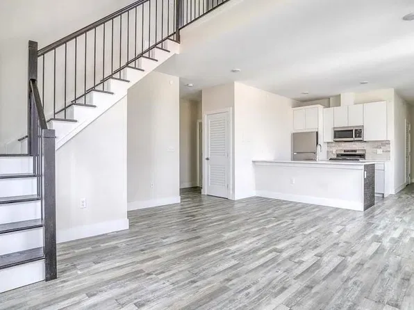 140 Avenue B #406, Bayonne, NJ 07002