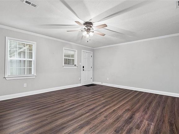 5th image of 1508 Phillips Ln