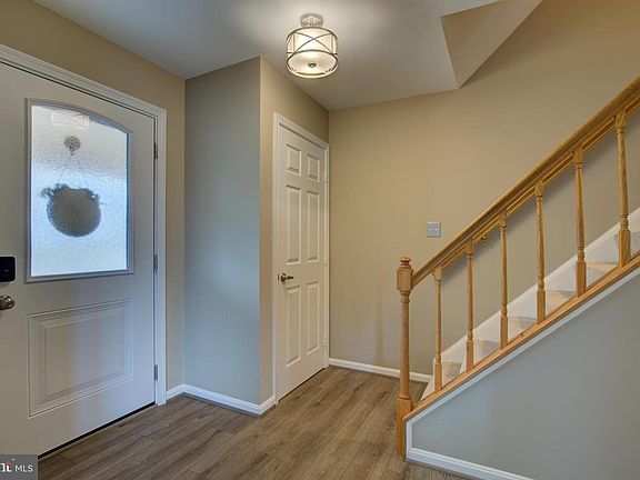 4th image of 17372 Hilltop Dr