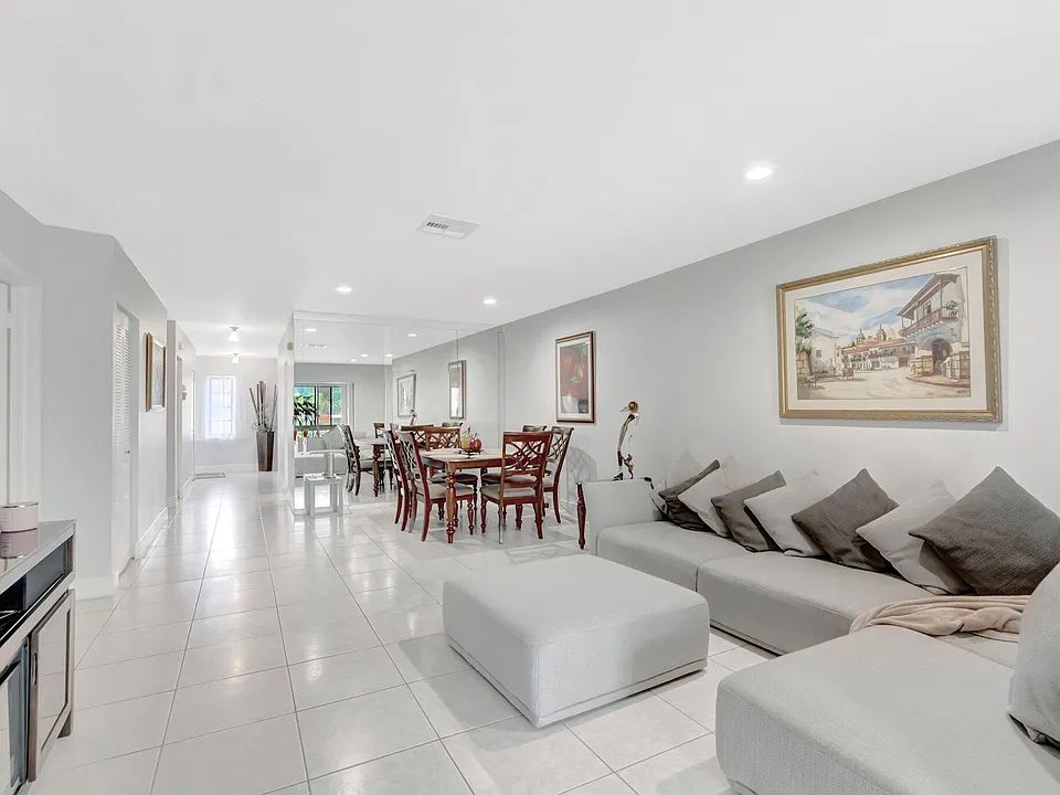 21214 Lago Cir #8F