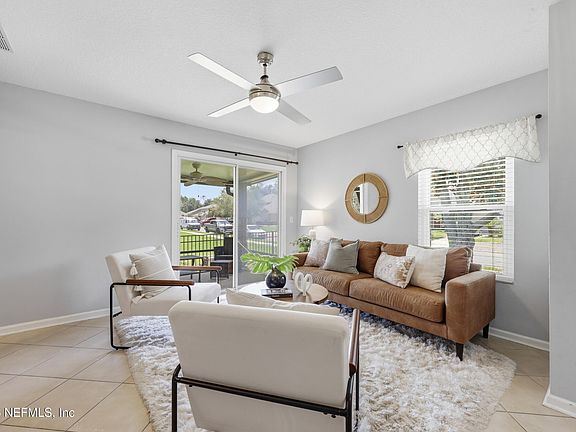 3rd image of 1665 VINELAND Circle #D