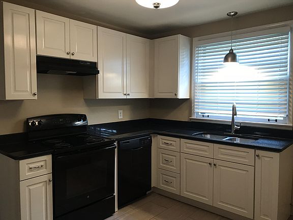 2nd image of 240 Lisa Ln
