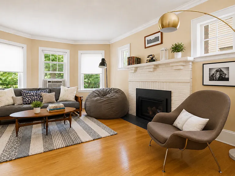 9 Seagrave Rd #1 — Photo 3