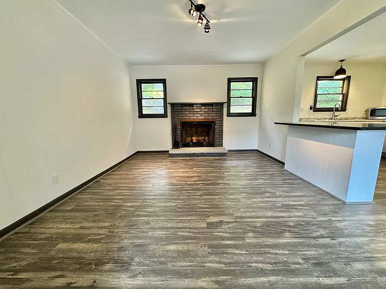 2256 S Berrys Chapel Rd — Photo 12