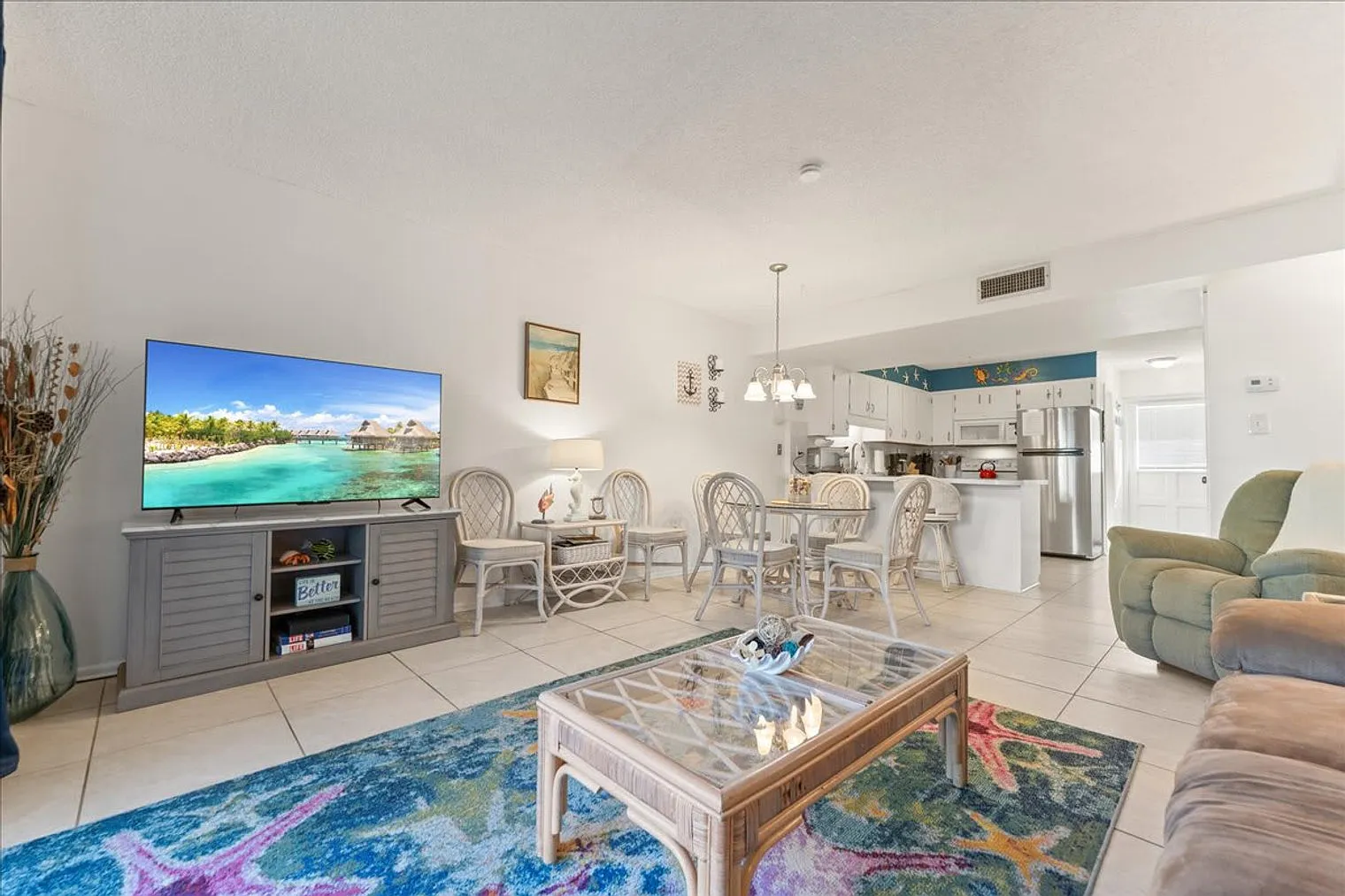 2 bed, 2.0 bath, 1054 sqft, $3,190 — Photo 1