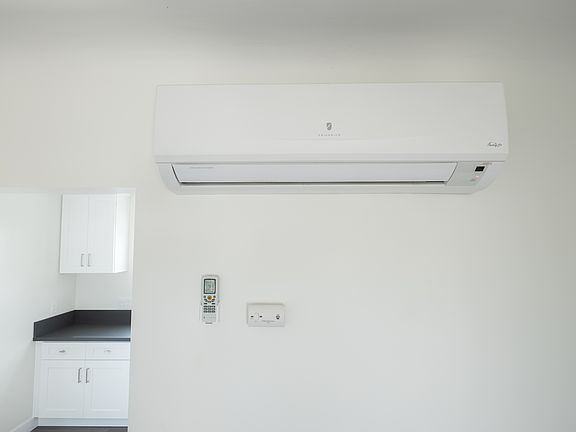 5th image of 3941 Arlington Ave #1/4