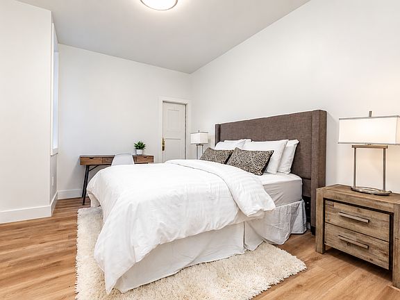 4th image of 2845 Pierce St APT 301