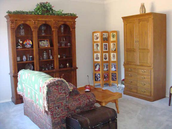 4th image of 2977 Oak Dr