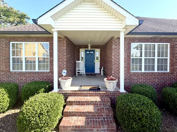 419 W Hester Rd, Cottontown, TN 37048
