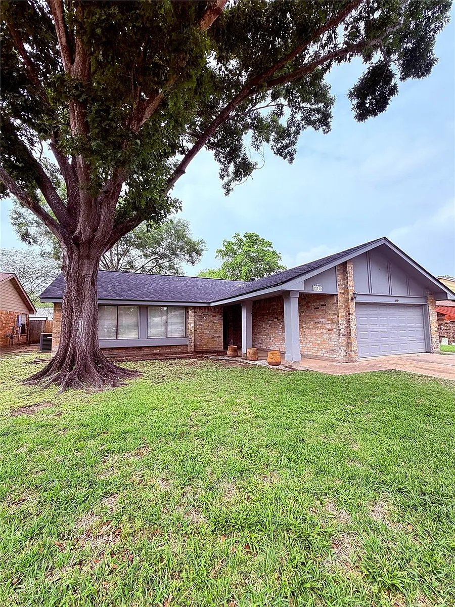 Building Photo - 15310 Beechnut St
