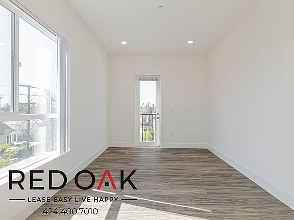 2nd image of 4000 W Mont Clair St #302
