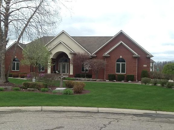 2nd image of 2212 Lily Ct